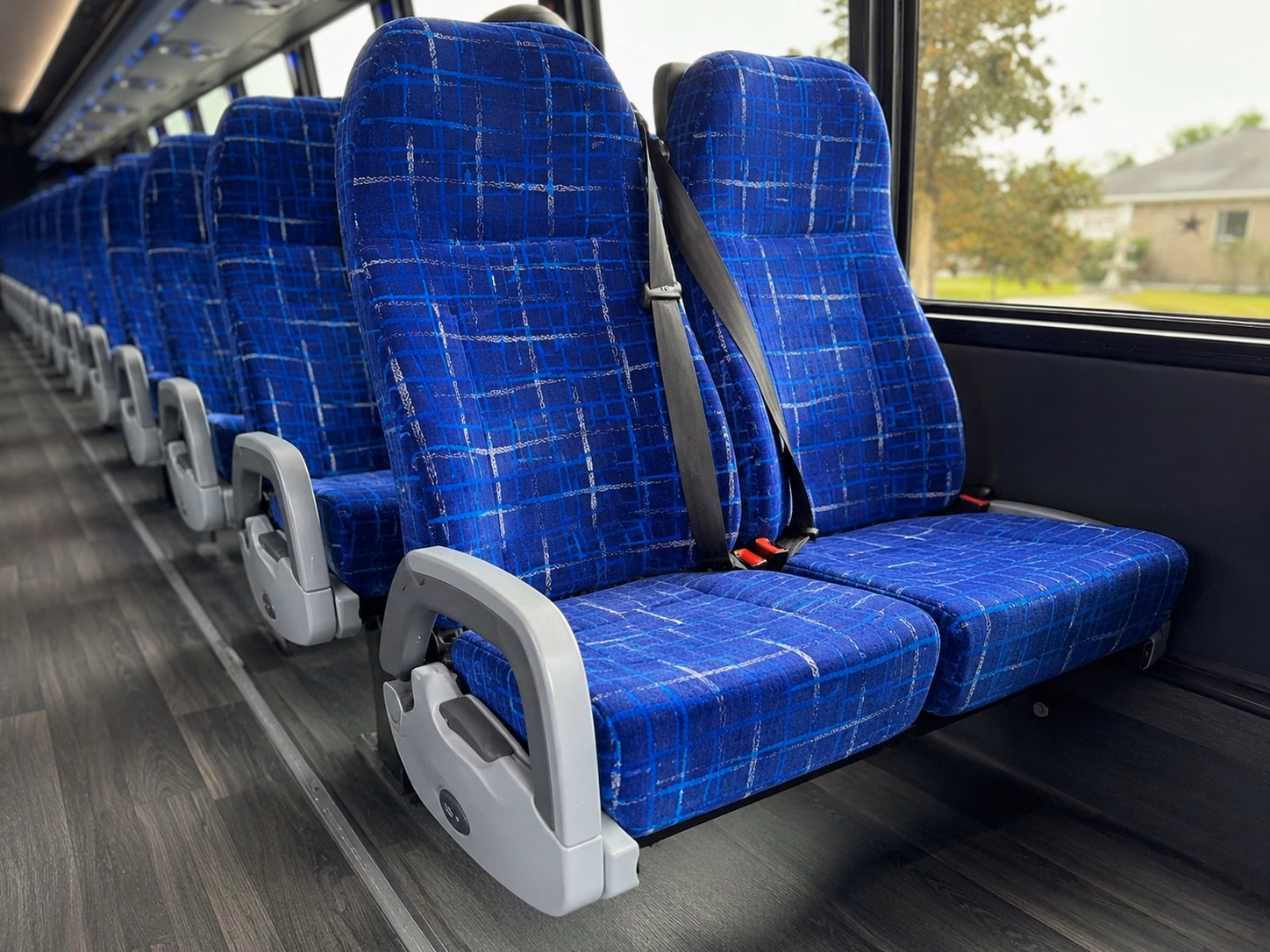 charter bus rentals for des moines weddings and rehearsal dinners