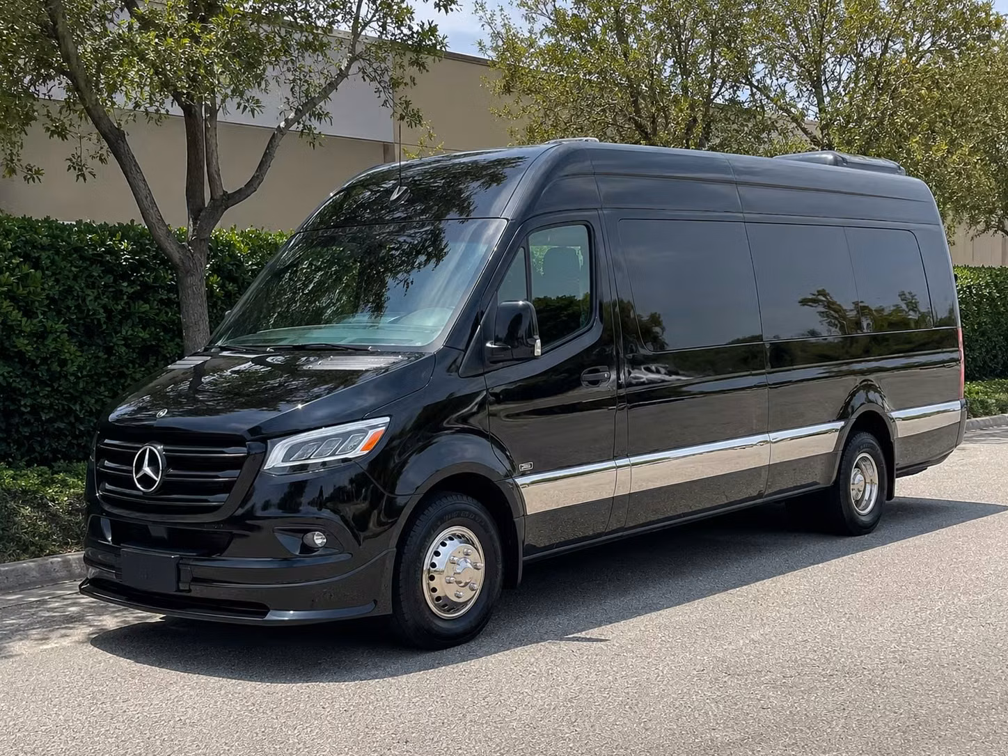 des moines airport transportation