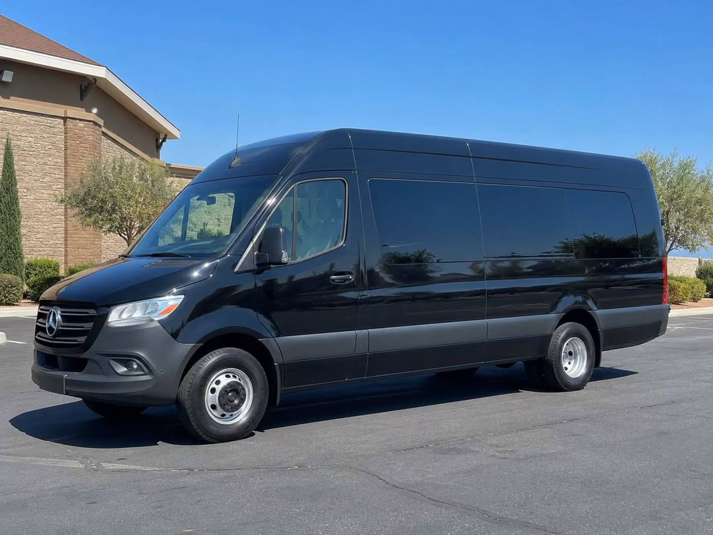 des moines sprinter limo rental