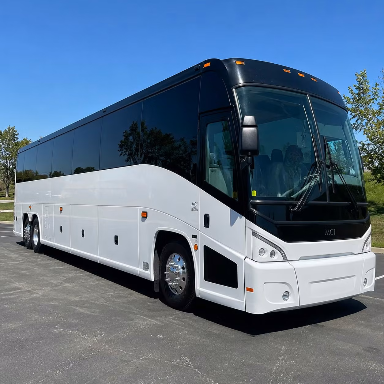 heading outside des moines you can still compare airport transportation options